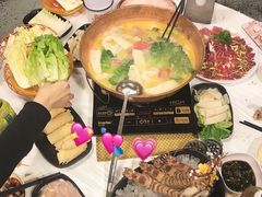 -鲜入围煮花胶鸡海鲜火锅