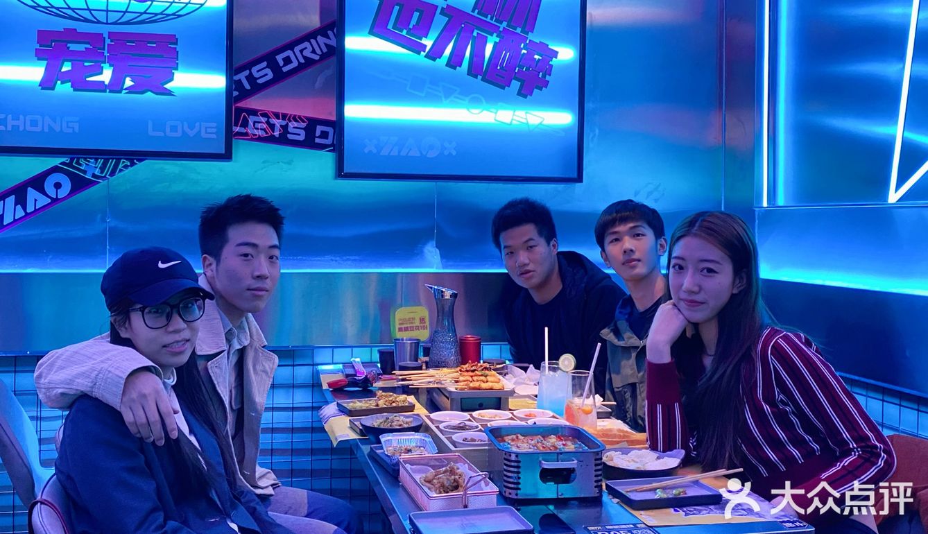 打卡台北路上新开的烧烤餐吧