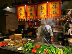 小锅米线-美食汇海鲜自助餐厅·小龙虾烧烤(富力万达文华酒店)