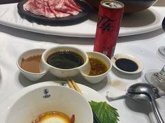 -红鼎豆捞·非遗鲍皇汤火锅(宝丰路店)