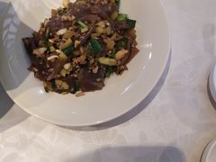 -阿瓦山寨·湘菜现炒·剁椒鱼头王(咸阳总店)