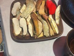 -芸山季·云南山珍菌火锅(人民广场来福士店)