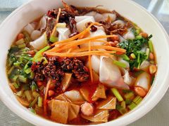 -湖泉水云间餐厅·弥勒地道菜(B座店)