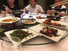 -御花园·粤菜·海鲜火锅(中山公园店)