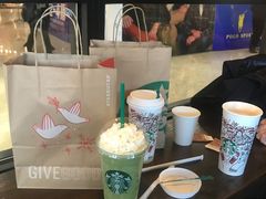 -星巴克臻选(呼和浩特维多利摩尔城店)
