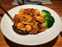 野山菌炒鹌鹑蛋-小放牛炒菜馆(中山路乐汇城店)