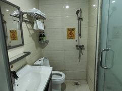 -鑫雅居公寓(广州南站地铁站店)