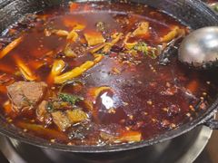 -鸿顺老铁锅美蛙鱼府(解放碑店)