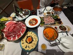 -红鼎豆捞·非遗鲍皇汤火锅(宝丰路店)
