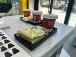 -MOVAN  HAIR莫凡匠人发型屋