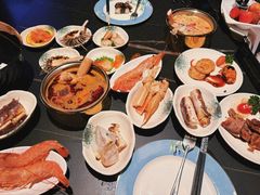 -雍容荟帝王蟹活龙虾展台自助(IFS黑金店)