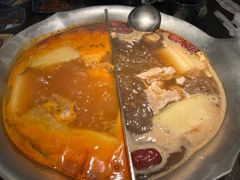 -湊湊火锅·茶憩(打浦桥日月光店)