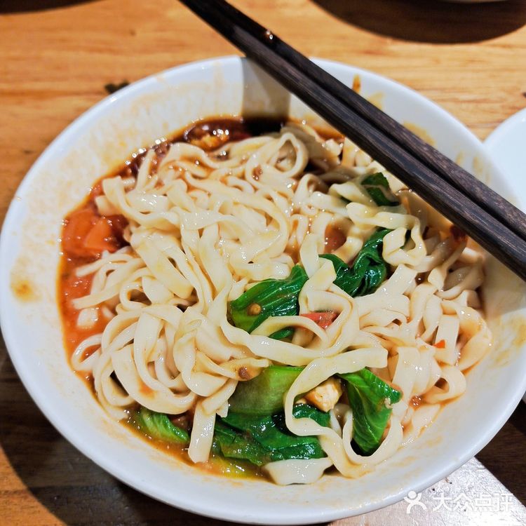 环境很好，适合朋友聚会，和朋友两个人一起过来的