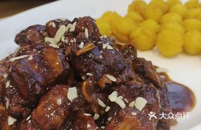Plum-Flavored Spare Ribs