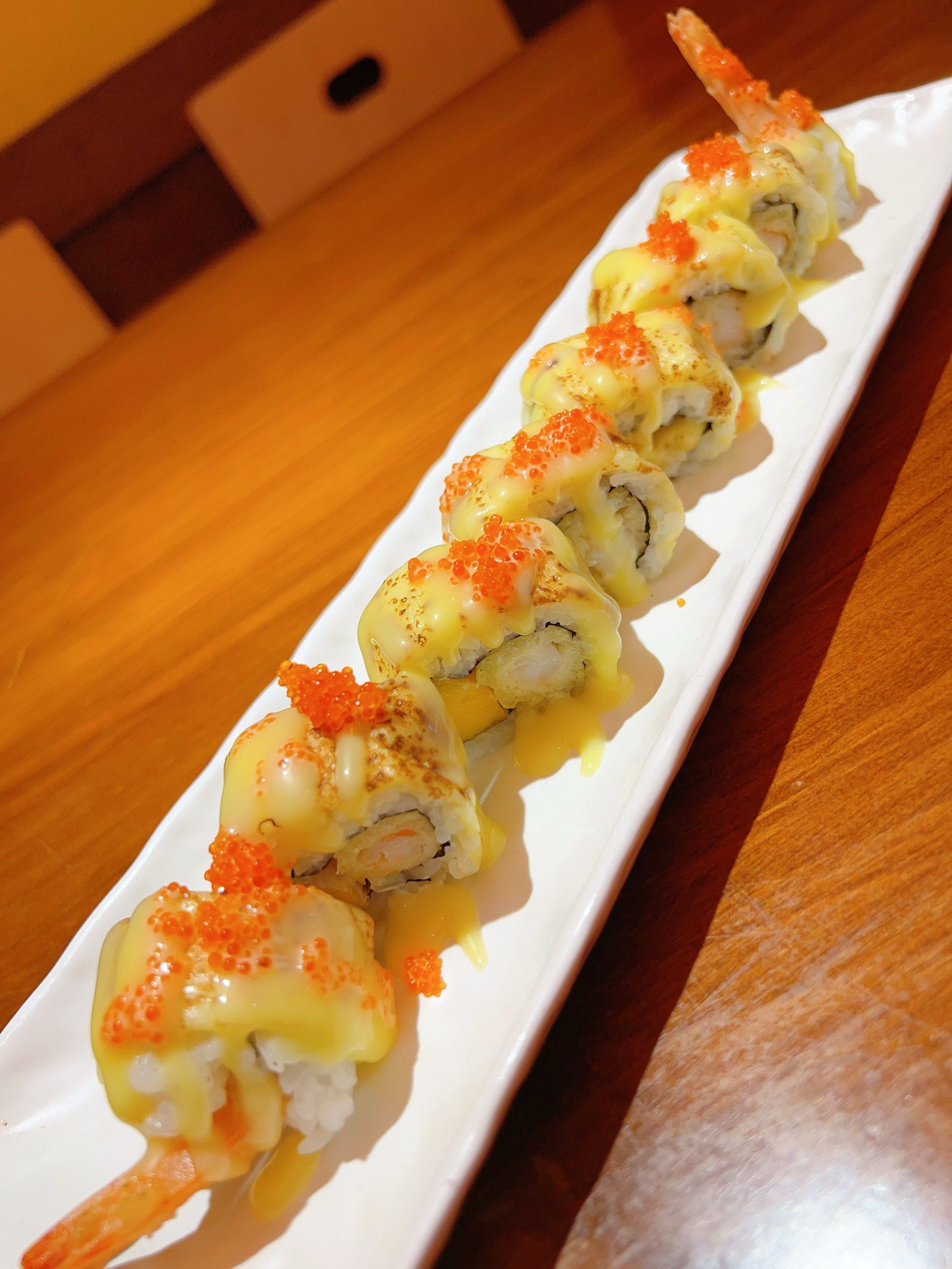 芝士芒果虾味道鲜美,大虾与芒果条的结合