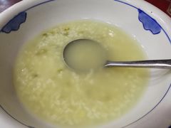 -邱二餐馆