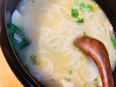 -勺子米线·云南传统小吃市集(四方街店)