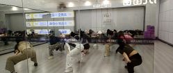 -单色舞蹈