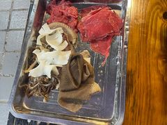 -金鼎雪山牦牛杂火锅(理县总店)