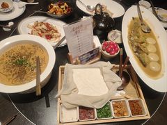 -上座云间·青年赣菜(绿茵店)