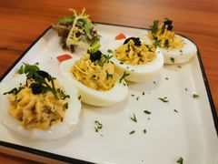 酿鸡蛋沙拉配鱼子酱-帕歌西班牙餐厅paco tapas