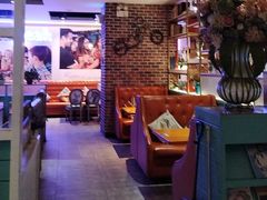 -豪客嘉族·麦尼顿西餐厅(乐福天下店)
