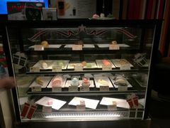 面包甜点陈列柜-麦当劳(北京金星西路店)