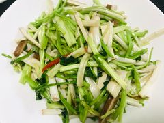 芹菜香干-旭龙鱼头王(航华店)