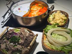 -椰子湾·海南火锅·糟粕醋·椰子鸡(正大广场店)