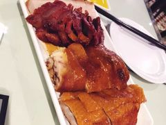 -新大咀港式茶餐厅(宝山万达店)