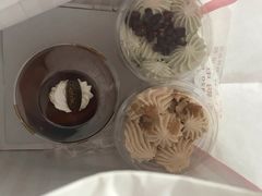 -红宝石·鲜奶小方·海派西点房(南丹店)