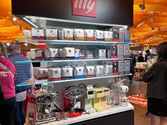 -文艺复兴百货(米兰大教堂广场店)