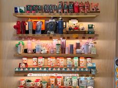-星巴克臻选(南京金茂览秀城店)