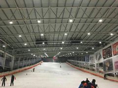 -乔波室内滑雪场