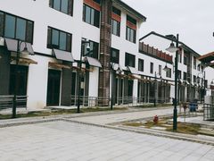 -七的湖·晚芳亭·阳澄湖农家菜·大闸蟹(莲花岛店)