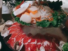 海陆拼盘-湊湊火锅·茶憩(上海合生汇店)