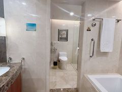 -汕尾巴黎半岛酒店