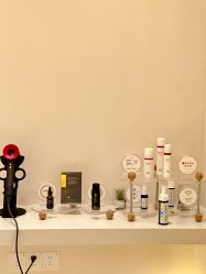 -苗苗清肤皮肤护理中心