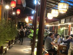 -三道苗苗鱼·美蛙黄辣丁(八里店)