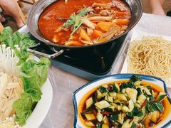 -霄汉牛三鲜湖北砂锅菜(万松园2店)