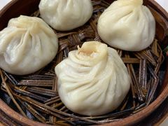 鲜肉小笼-绿杨馄饨临顿路店