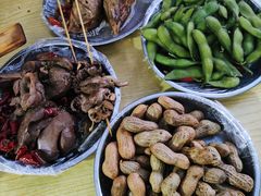 -梁老三麻辣鸡头总店