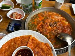 -喇喇排骨火锅·传统韩式脊骨汤(望京西园总店)