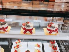 -花花卷卷·鲜食蛋糕(静安久光百货店)