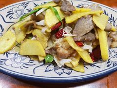 石棉坛坛肉-将就吃农家特色土菜馆