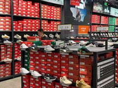 -PUMA品牌自营折扣店(武汉永旺梦乐城店)