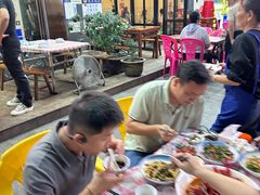 -重庆川渝肥妹火锅