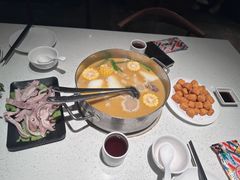 -肥仔文澳门猪骨煲(南京西路店)