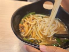 酸辣笋尖粉-桂在香知桂林米粉(红博中央公园店)