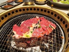 -蚂蚁洞·烤肉大营地(上海静安大悦城店)